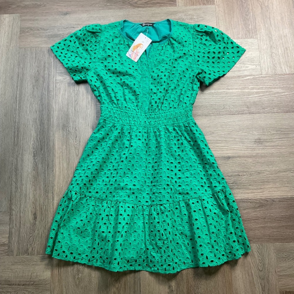 NWT Pretty Garden Eyelet Boho Smocked Tiered Lined Cotton Dress Small Green